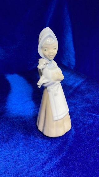 Figura porcelana Tengra.