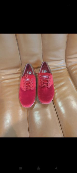 Zapatillas rojas