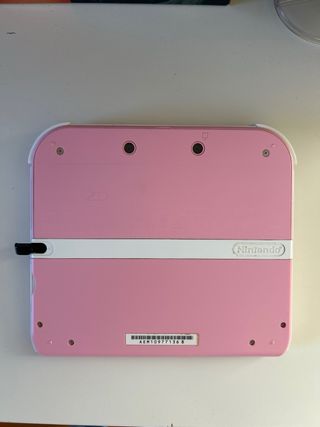 Nintendo 2DS Rosa con funda rosa de regalo 