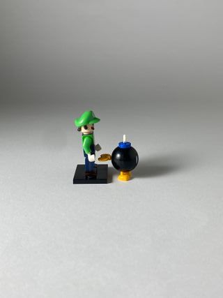 Luigi - Figurine Type Lego Mario 2