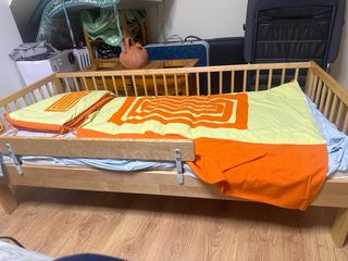 CUNA NIÑO,CON COLCHON Y COLCHA RECOJER ESCALONA -