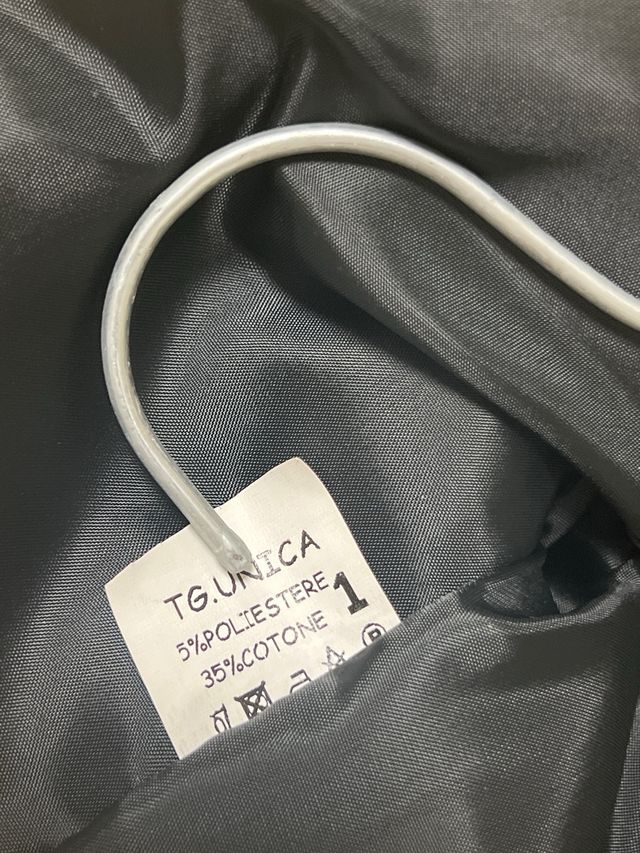 Elegante bolero nero in pellicciotto