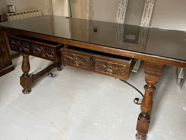 Mesa escritorio madera castellana con estanterías