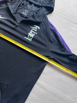 Sudadera Nike DryFit Edición Kyrie Irving Talla XL