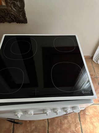 Vitroceramica con horno marca Balay 