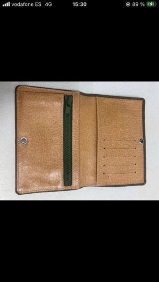 Cartera de  piel