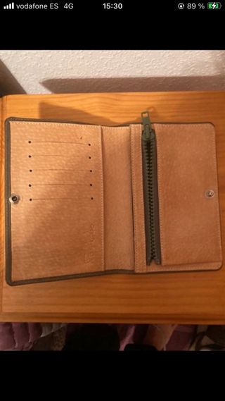 Cartera de  piel
