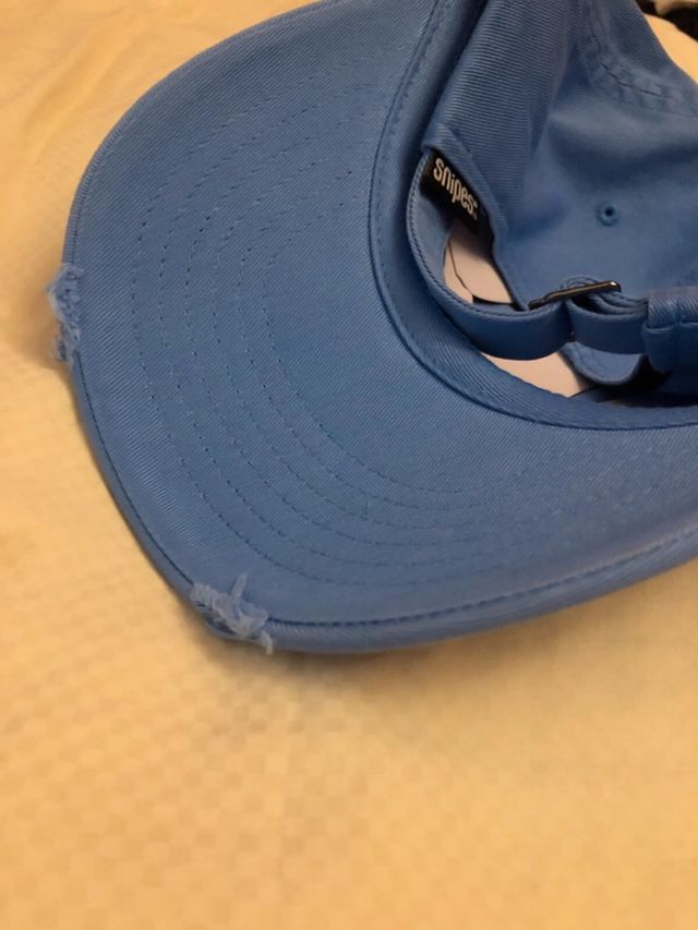 Gorra Snipes azul efecto desgastado