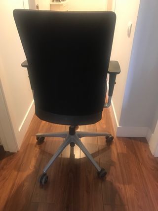 Silla oficina negra - giratoria