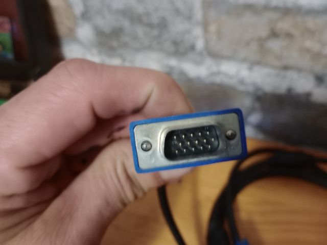 Cable VGA monitor