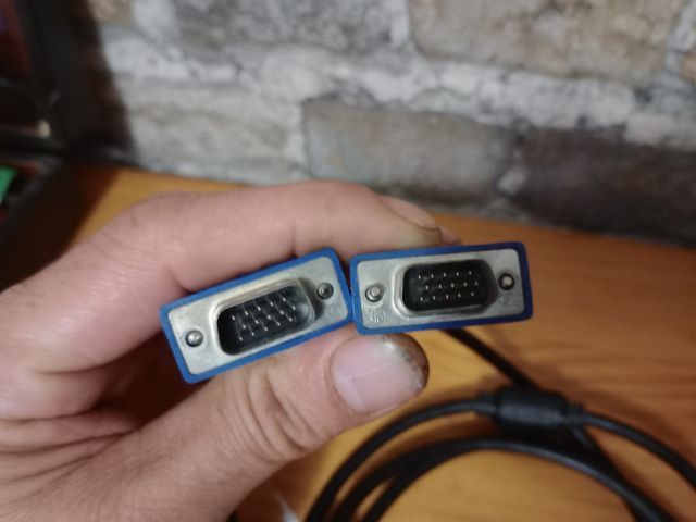 Cable VGA monitor