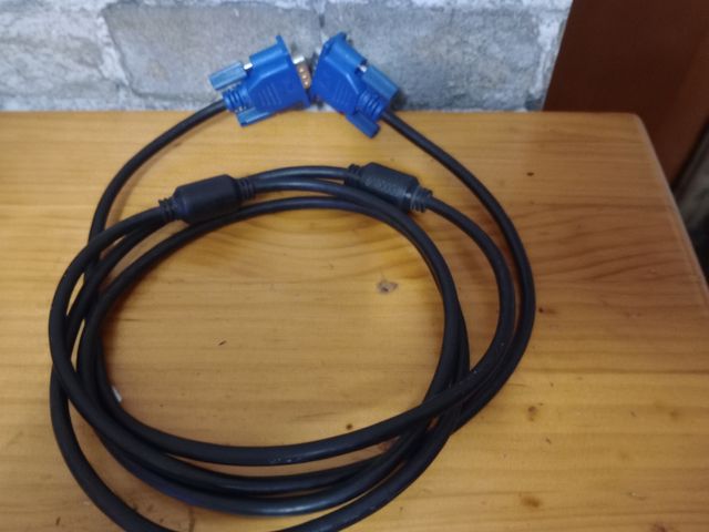 Cable VGA monitor