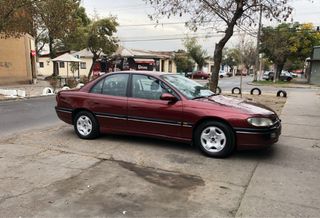 Opel Omega Despiece 