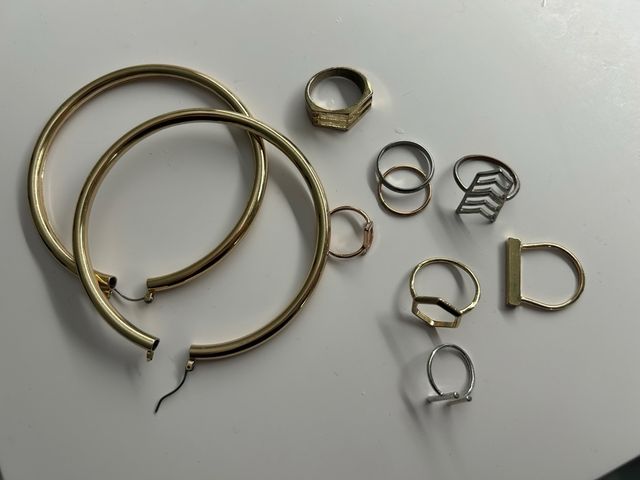 Set orecchini e anelli metallo dorato