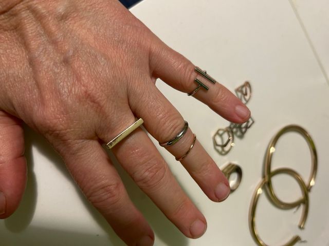 Set orecchini e anelli metallo dorato