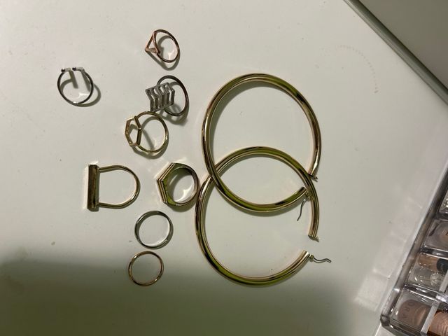 Set orecchini e anelli metallo dorato