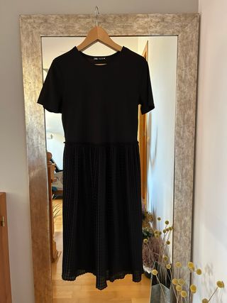 Vestido Zara negro - Talla S que equivale M
