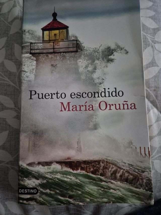 Puerto escondido (Áncora & Delfín) (Spanish Edi...