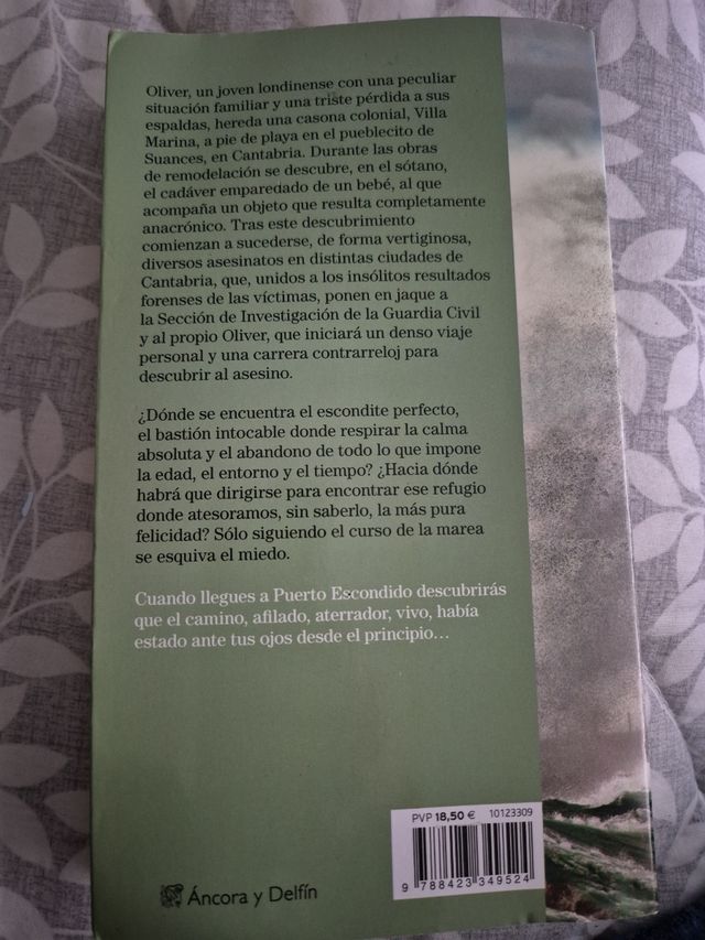 Puerto escondido (Áncora & Delfín) (Spanish Edi...