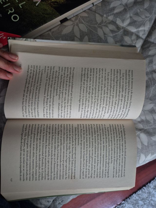 Puerto escondido (Áncora & Delfín) (Spanish Edi...