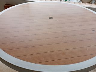 Mesa redonda exterior/interior- plástico