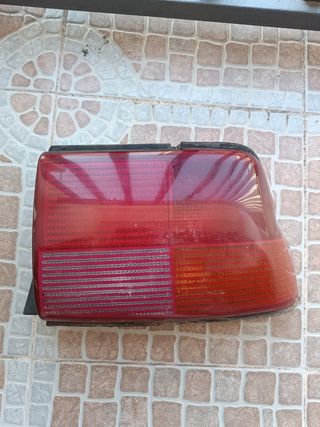 Piloto trasero derecho ford escort
