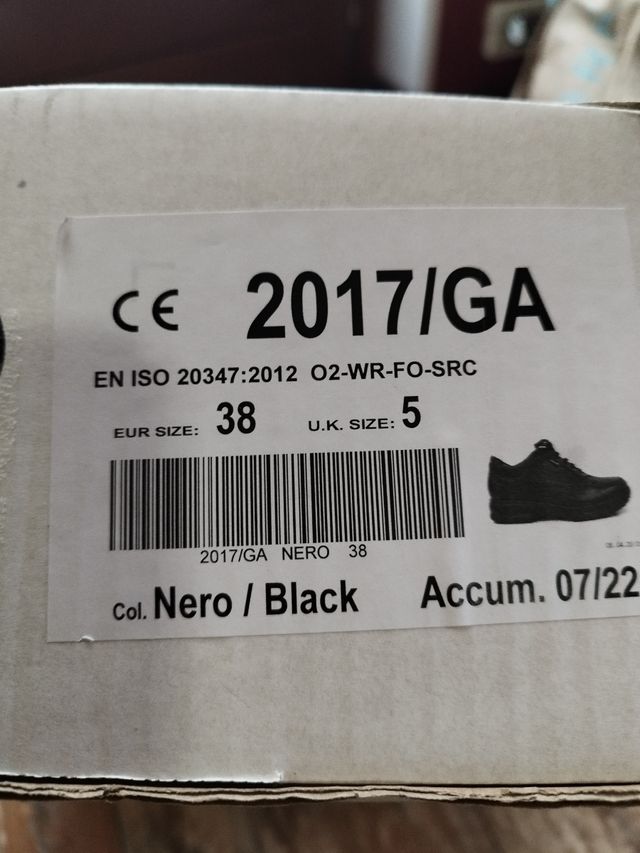 Scarpe Gore-Tex nere simil Hogan