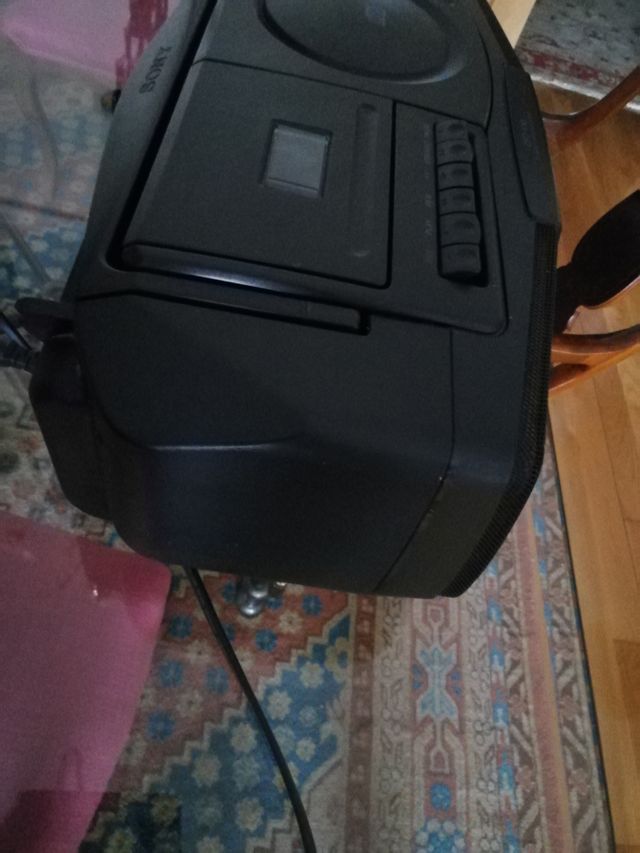 Radio FM, cassette y CD Sony CFD-V10