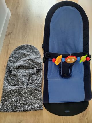 Hamaca BabyBjorn con juguete de madera