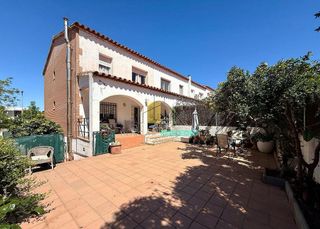 Casa en venta en Els Grecs - Mas Oliva en Roses