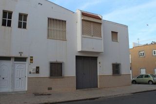 Casa adosada en venta en Carretera Mojonera – Cortijos de Marín en Roquetas de Mar