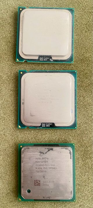 3 Procesadores Intel Pentium