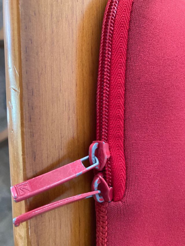 Funda neopreno. Portatil 12-13”. Tucano.