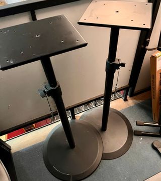 Soporte de monitores de audio  K&M 26740