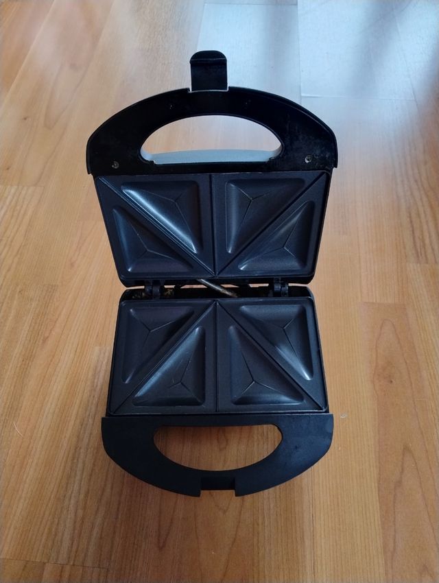 Sandwichera Ufesa SW7050 - Plancha