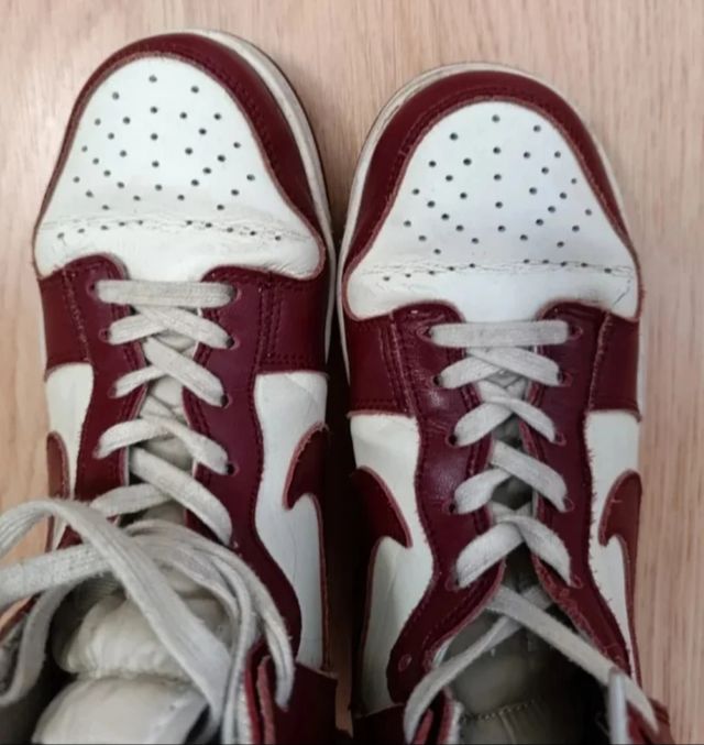 Nike Dunk - Zapatillas Granates y blancas