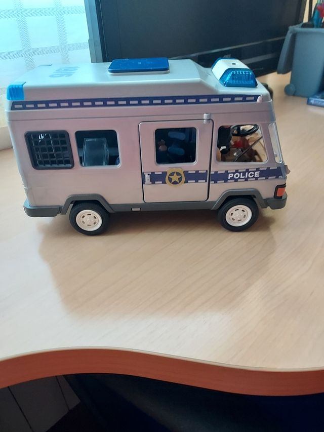Furgoneta policía Playmobil