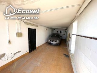 Chalet en venta en Vallirana