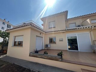Chalet en venta en Els Grecs - Mas Oliva en Roses
