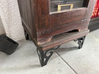 Mueble de madera para cds