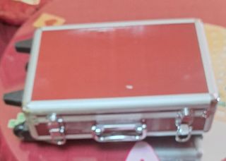 Estuche tocador con ruedas tipo maleta con espejo