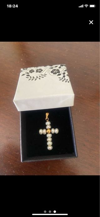 COLGANTE CRUZ PERLAS Y ORO 18K PRECIO NONEGOCIABLE