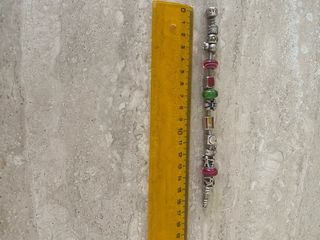 Pulsera original de pandora con 14 charms.