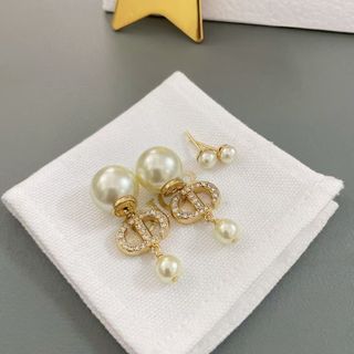 Pendientes de perlas Dior
