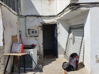 Casa adosada en venta en Iznalloz