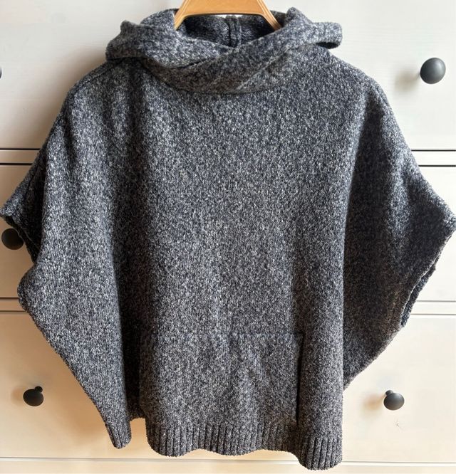 Poncho capa niña 9-10 años con capucha de Zara