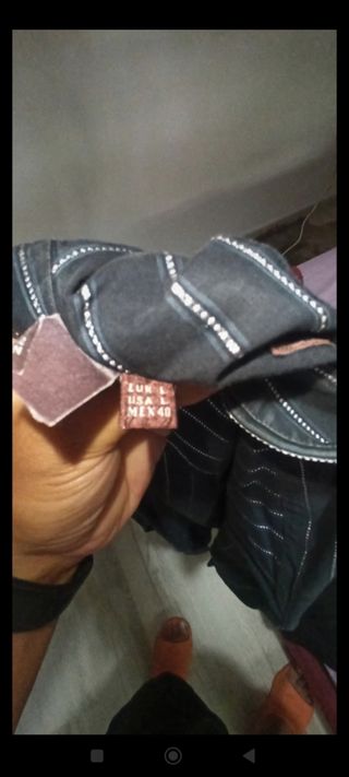 Traje y camisa zara más corbata de seda 