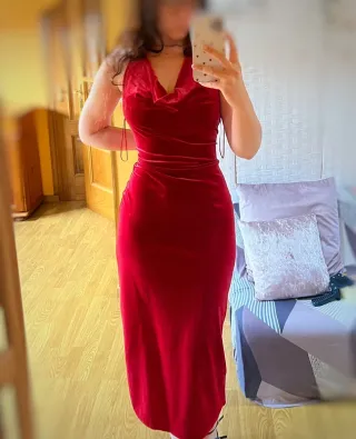 Vestido rojo terciopelo bershka