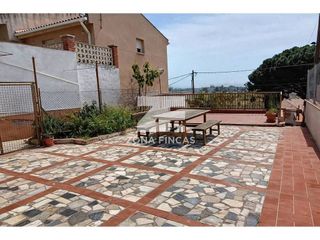 Chalet en venta en Singuerlín - Can Franquesa - Les Oliveres en Santa Coloma de Gramanet