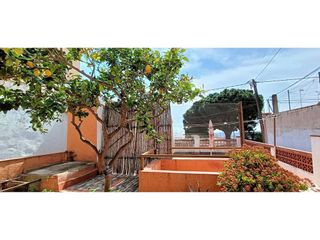 Chalet en venta en Singuerlín - Can Franquesa - Les Oliveres en Santa Coloma de Gramanet